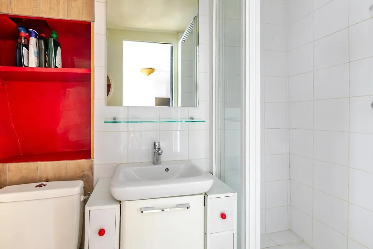 Appartement Studio Sous Les Poutres A Parijs
